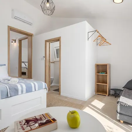 Amazing Home In Ravni With Sauna בית נופש