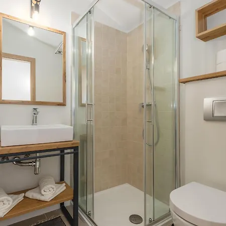 Amazing Home In Ravni With Sauna בית נופש