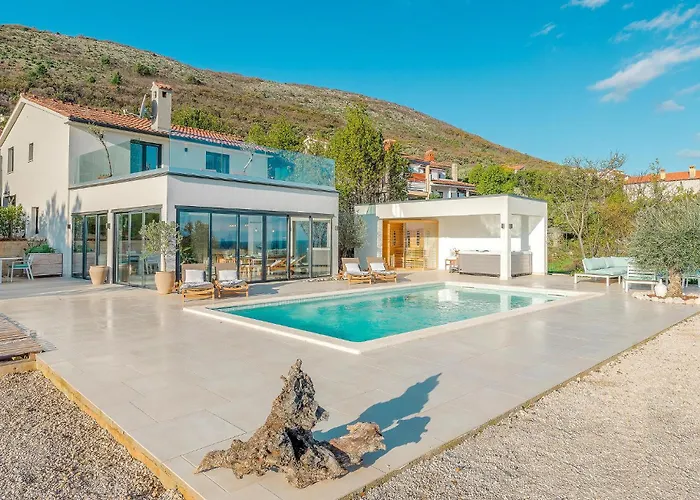 Luxurious In With Sauna *