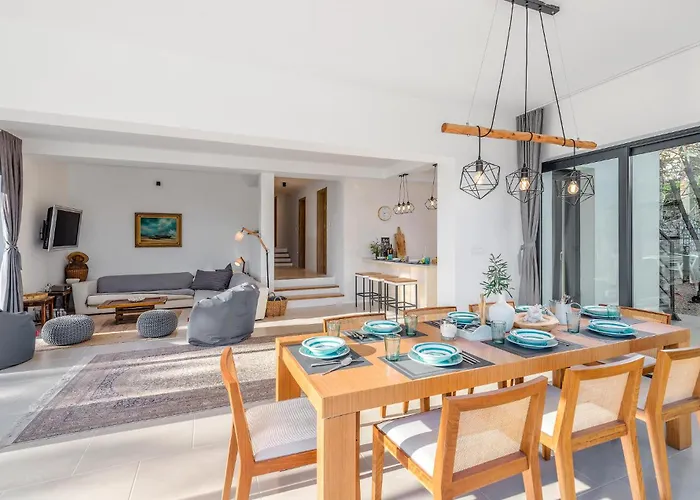 Дом отдыха Luxurious In With Sauna *