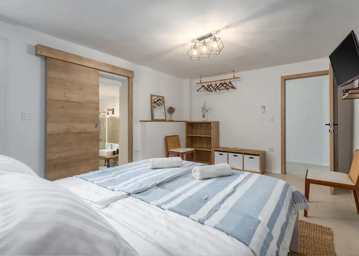 Luxurious In With Sauna *