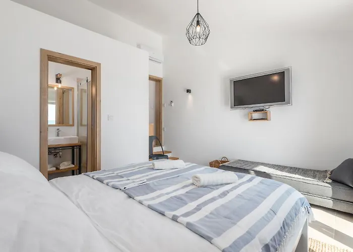 Luxurious In With Sauna *