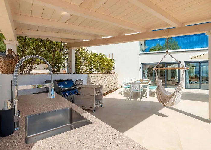 Nyaraló Luxurious In With Sauna