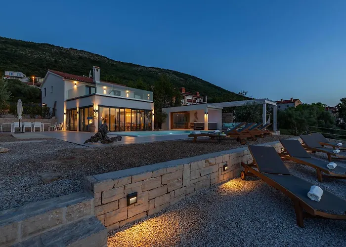 Nyaraló Luxurious In With Sauna